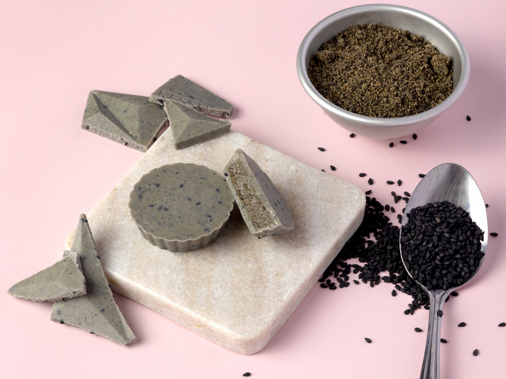 Black Sesame Chocolate Butter Cups